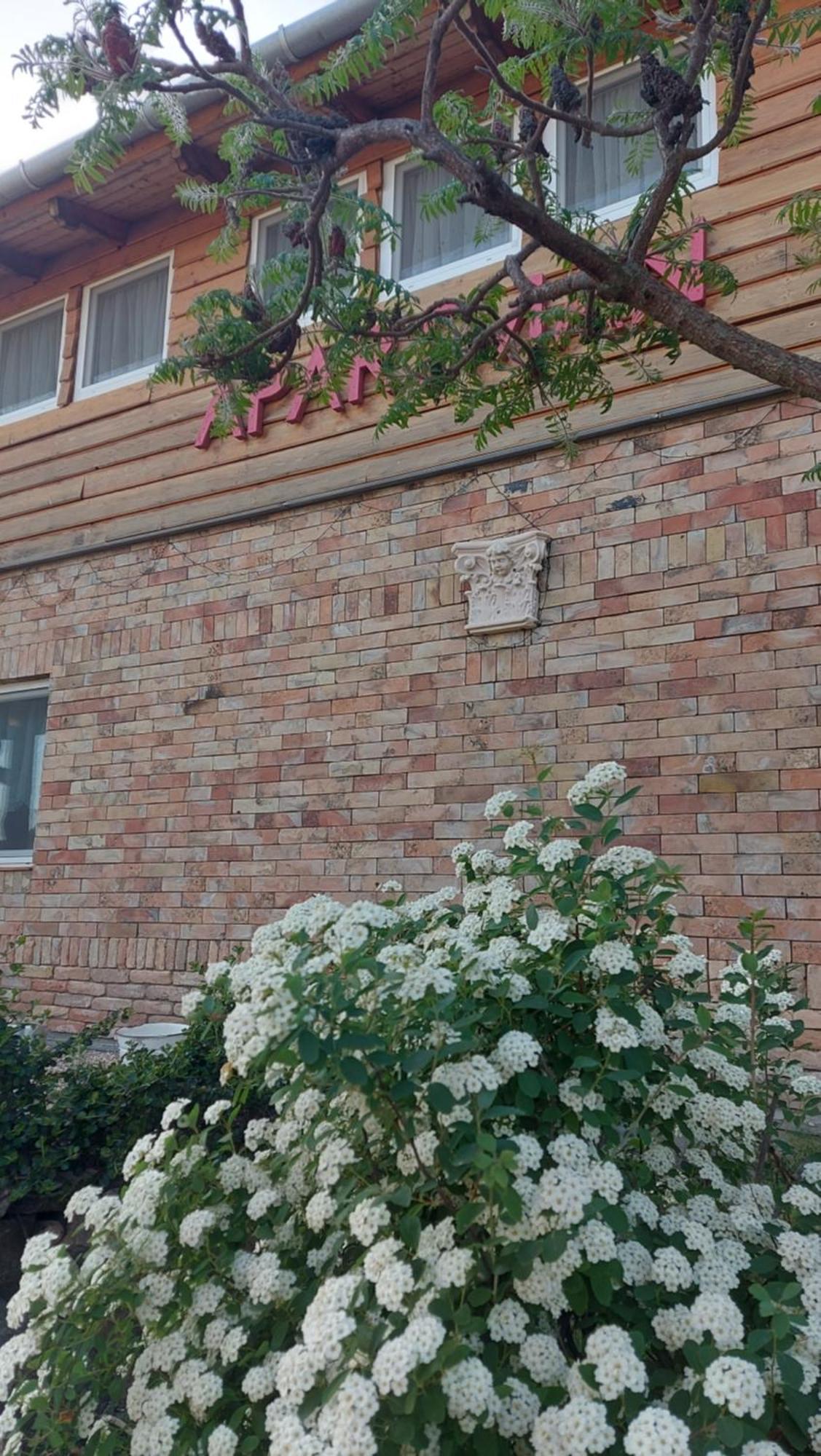 MarosleleAnna Apartmanアパートメント エクステリア 写真